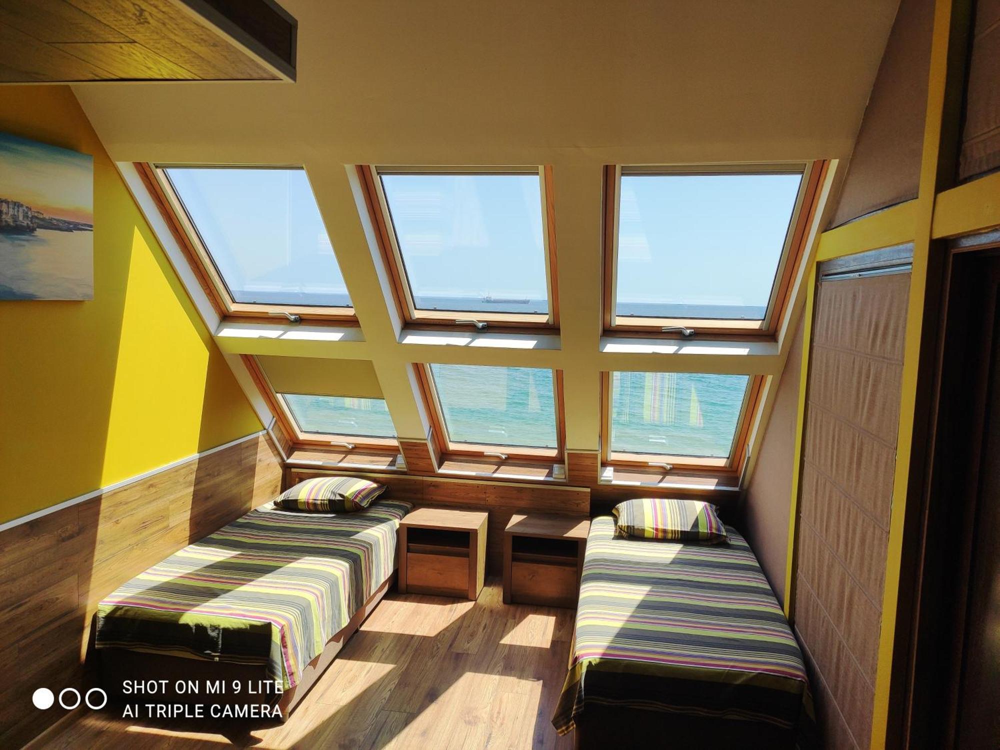 Hemingway Rooms In Happy Beach Varna Exterior foto